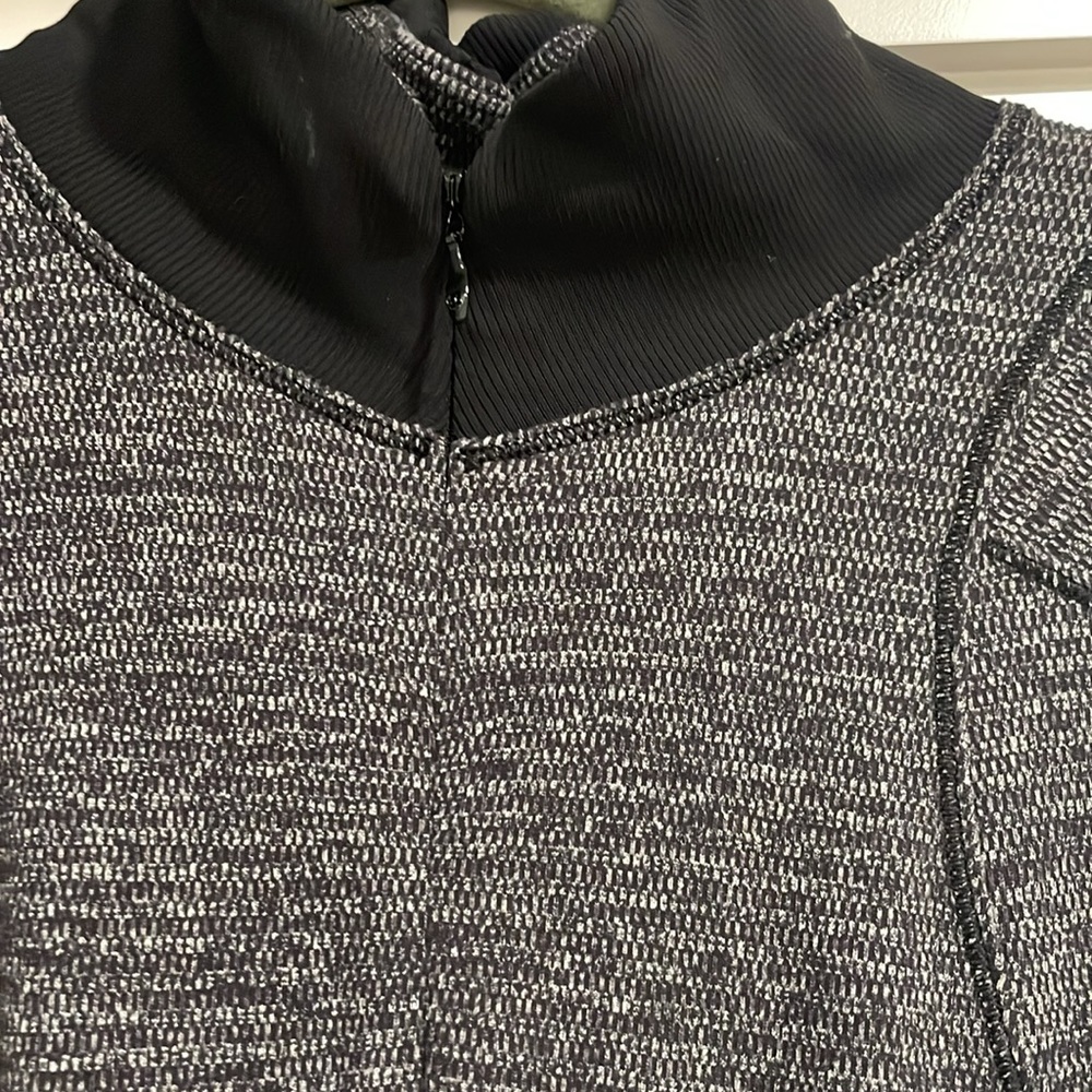 Running jacket - Picture 2 of 5